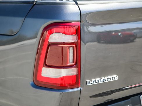 Used 2019 RAM 1500 Laramie AWD/4WD image 9