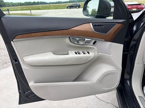 Used 2017 Volvo XC90 T6 Inscription w/ Vision Package AWD/4WD image 21