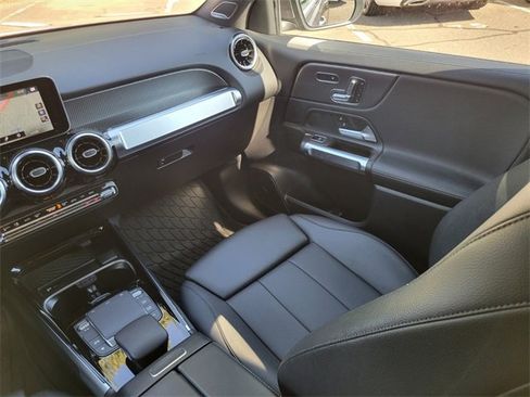Certified 2021 Mercedes-Benz GLB 250 4MATIC image 16