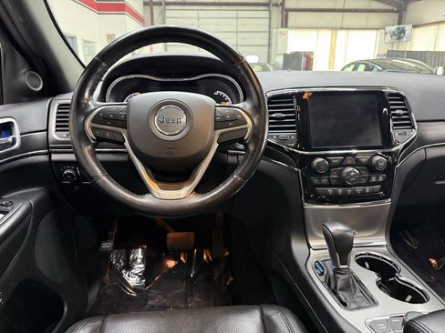 Used 2020 Jeep Grand Cherokee Limited w/ Luxury Group II image 21