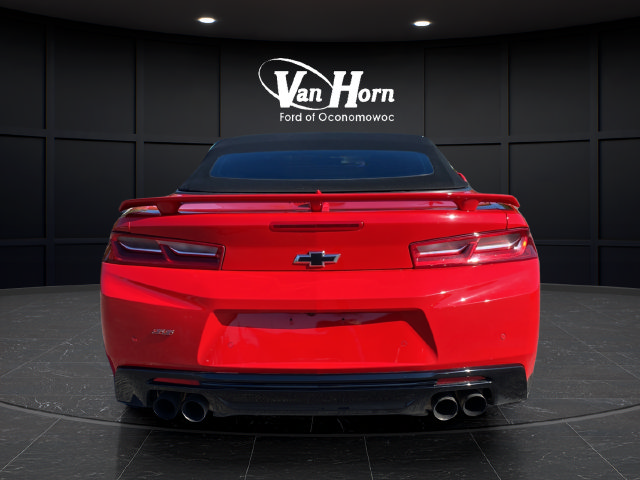 Used 2018 Chevrolet Camaro SS RWD image 6