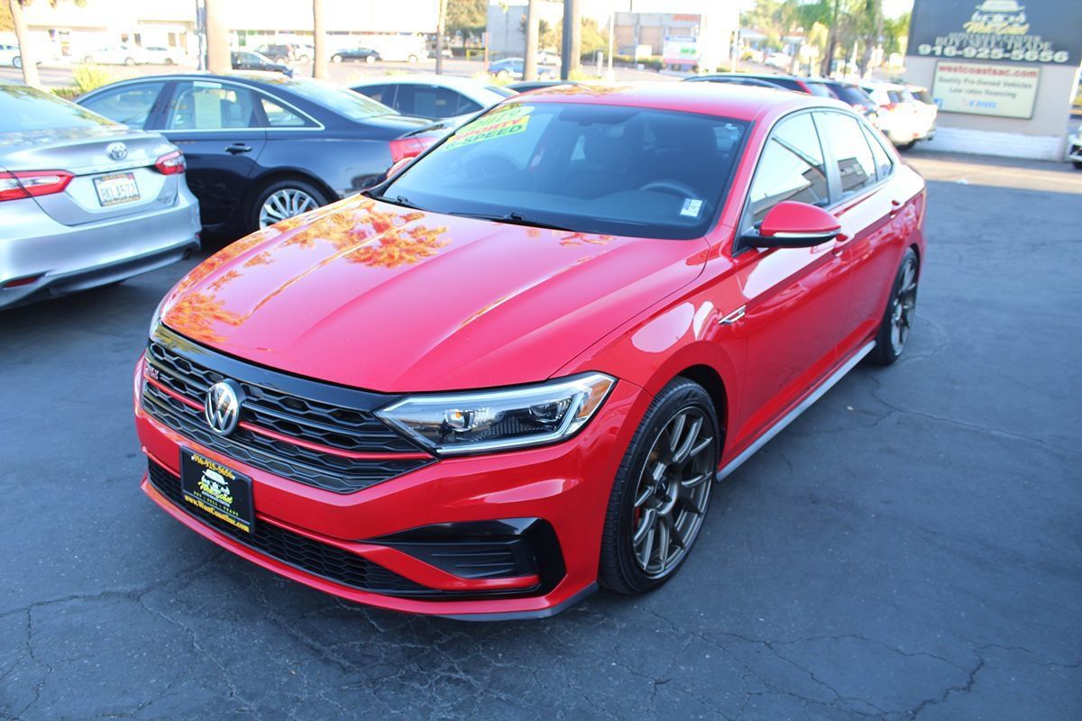 Used 2019 Volkswagen Jetta GLI FWD image 4