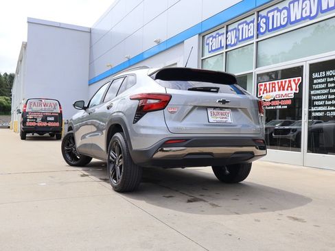 Certified 2024 Chevrolet Trax ACTIV FWD image 33