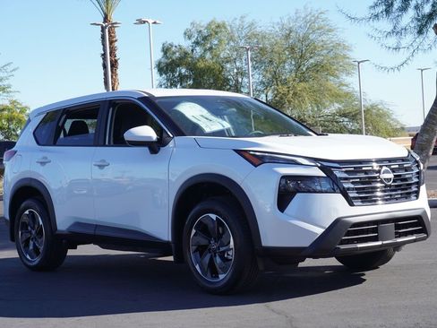 New 2026 Nissan Rogue SV image 4