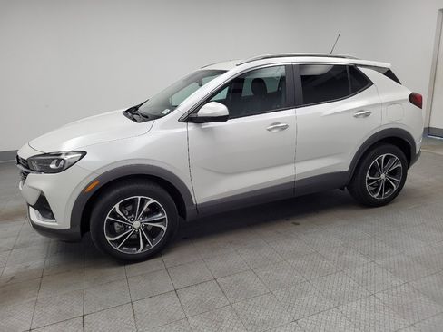 Used 2021 Buick Encore GX Essence AWD/4WD image 2