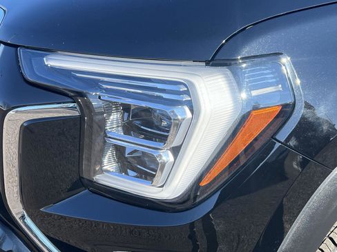 Used 2025 GMC Terrain Elevation image 29