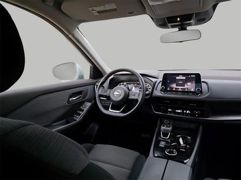 Used 2023 Nissan Rogue SV image 11