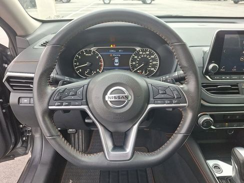 Used 2022 Nissan Altima 2.5 SR image 19