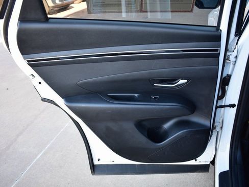 Used 2024 Hyundai Tucson SE image 17