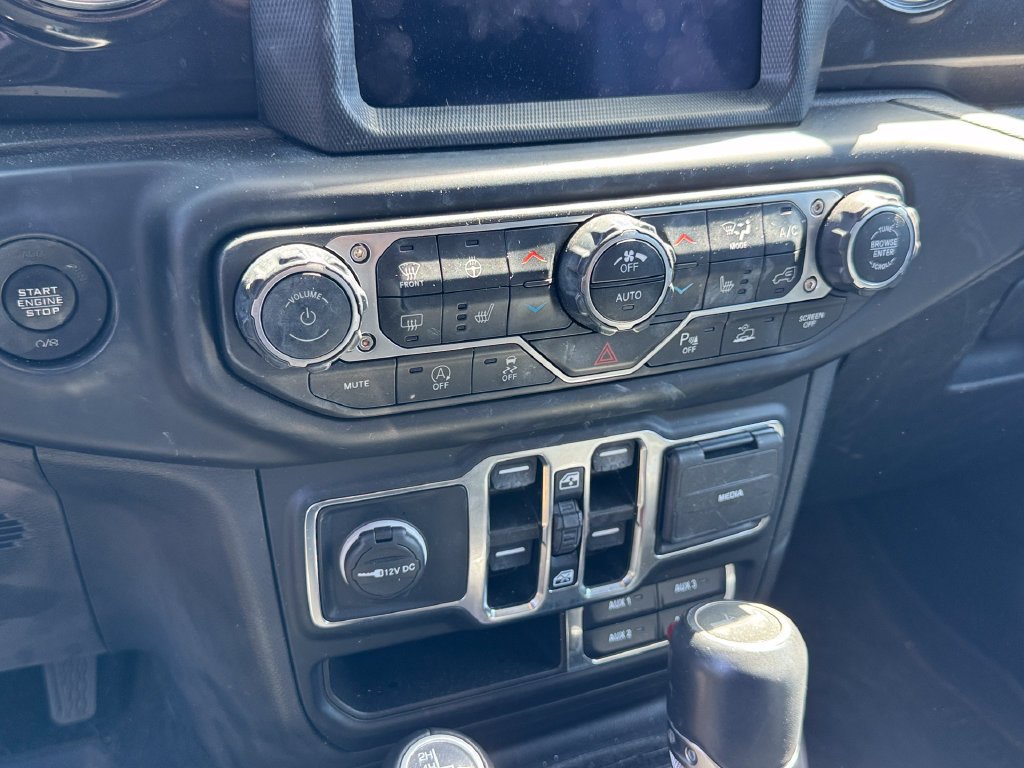 Used 2022 Jeep Wrangler Unlimited Sahara AWD/4WD image 12