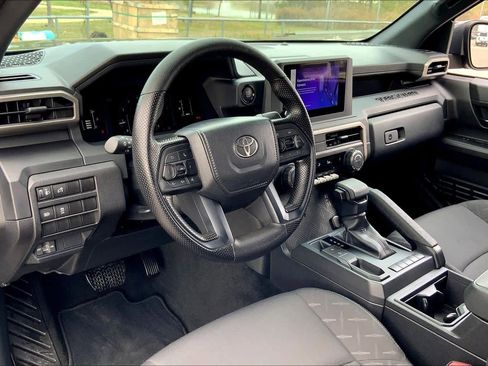 Used 2024 Toyota Tacoma SR image 17
