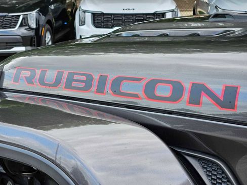 Used 2018 Jeep Wrangler Unlimited Rubicon image 12