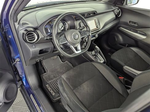 Used 2019 Nissan Kicks SV image 11