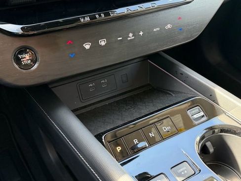 Used 2025 Nissan Murano SL image 21