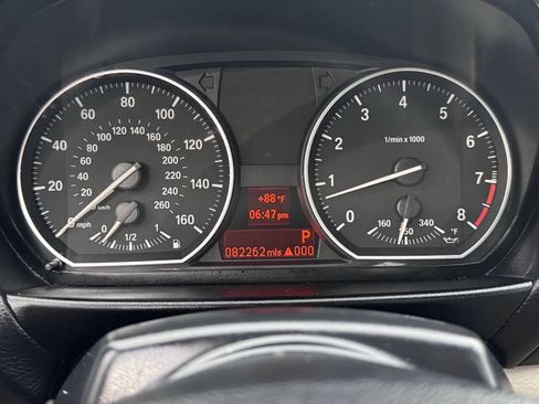 Used 2013 BMW 135i Convertible RWD image 22