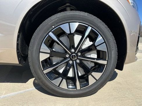 New 2026 Volvo XC60 T8 Plus w/ Protection Package Premier AWD/4WD image 10