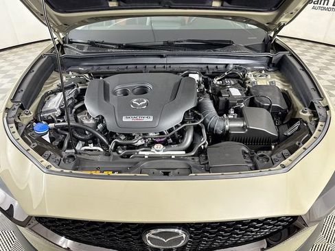 New 2025 MAZDA CX-30 Carbon image 30