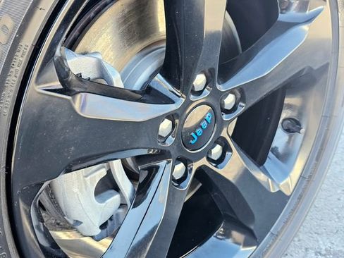 Used 2023 Jeep Grand Cherokee L Altitude image 7