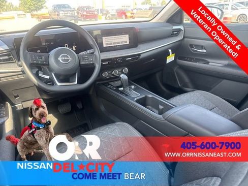 New 2025 Nissan Kicks SV w/ SV Premium Package AWD/4WD image 15