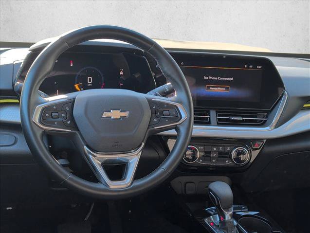 Used 2024 Chevrolet Trax LT w/ Driver Confidence Package FWD image 15