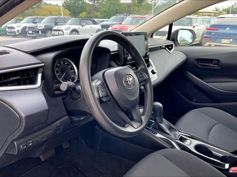 Used 2022 Toyota Corolla LE image 13