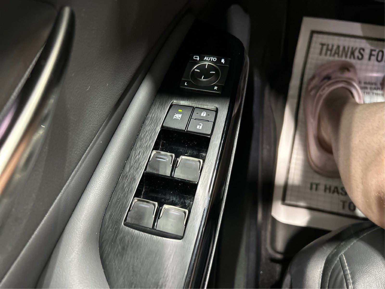 Used 2025 Lexus ES 350 w/ Accessory Package (Z1) FWD image 29