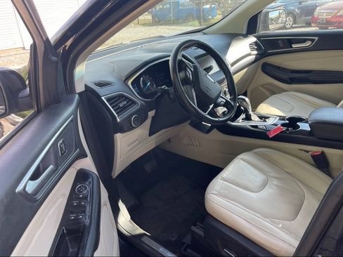 Used 2015 Ford Edge Titanium FWD image 5