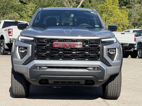 Used 2025 GMC Canyon Elevation w/ Convenience Package AWD/4WD image 3