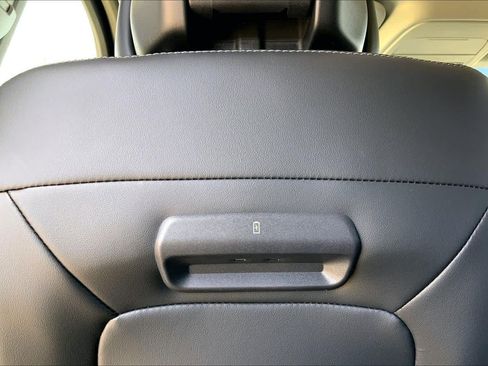 New 2026 Ford Expedition Max Platinum w/ Driver's Package image 18