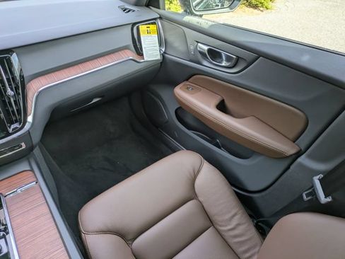 New 2026 Volvo V60 B5 Cross Country Plus w/ Protection Package Premier AWD/4WD image 17