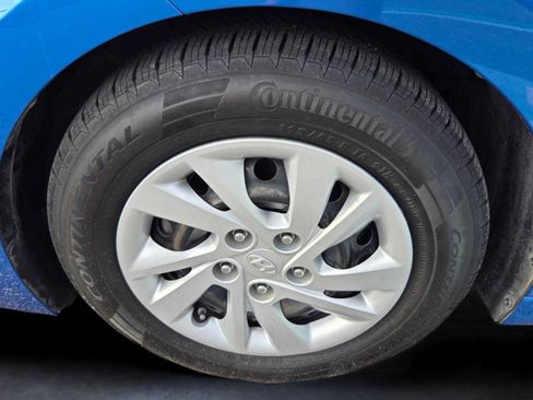 Used 2018 Hyundai Elantra SE FWD image 9