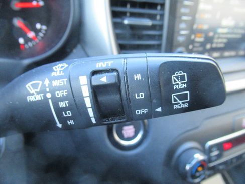 Used 2019 Kia Sorento EX image 29