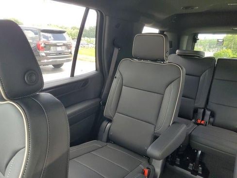 New 2026 GMC Yukon Elevation AWD/4WD image 8