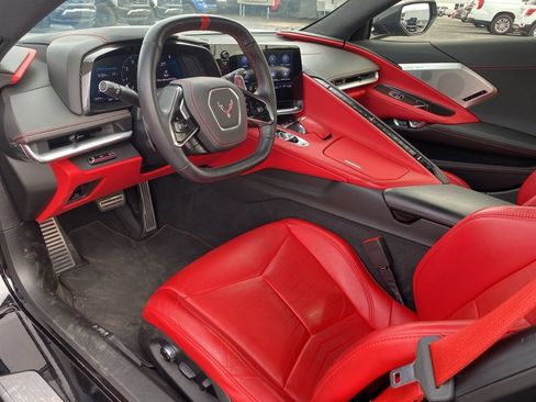 Used 2021 Chevrolet Corvette Stingray Premium Conv w/ Z51 Performance Package RWD image 4