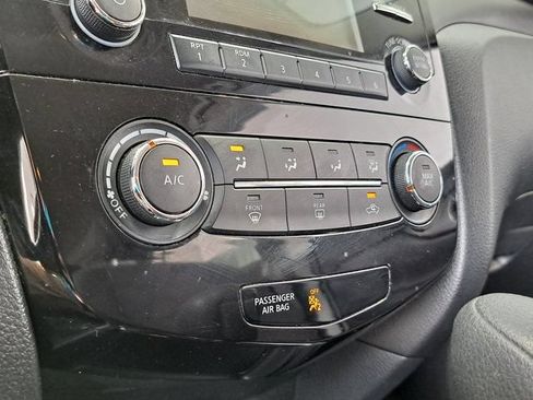 Used 2016 Nissan Rogue S w/ Appearance Package FWD image 15