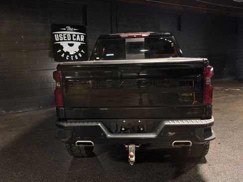 Used 2019 Chevrolet Silverado 1500 High Country w/ Technology Package AWD/4WD image 5