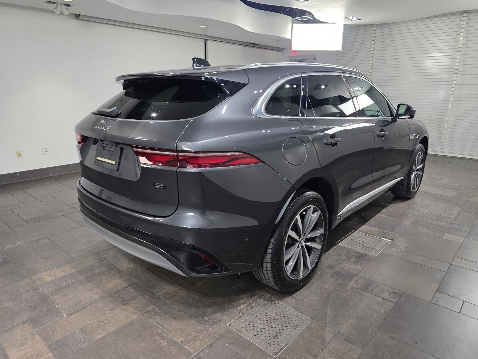 New 2026 Jaguar F-PACE R-Dynamic S AWD/4WD image 20