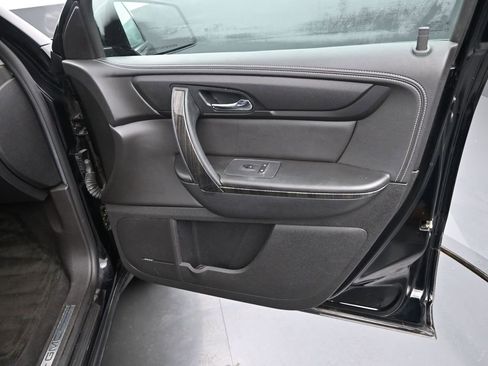 Used 2017 GMC Acadia Limited SLT image 22