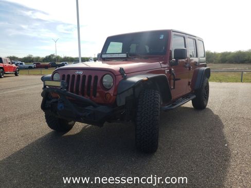 Used 2012 Jeep Wrangler Unlimited Sport image 3
