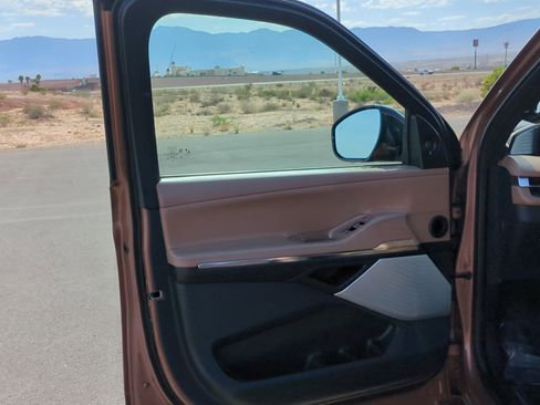 Used 2025 Lincoln Navigator L Black Label image 11