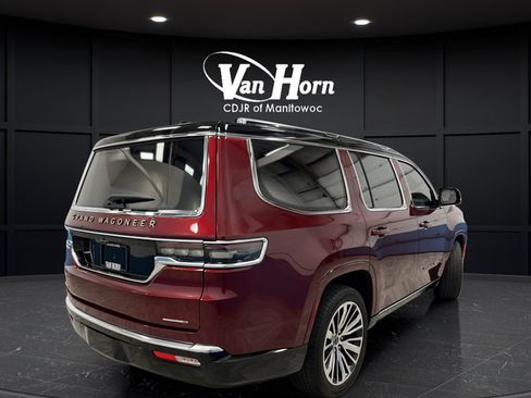Used 2022 Jeep Grand Wagoneer Series III w/ Rear Seat Video Group 1 AWD/4WD image 7