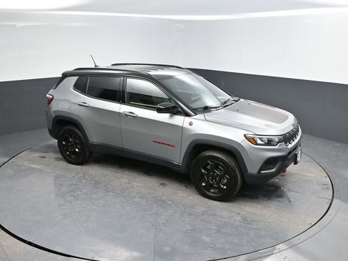 Used 2023 Jeep Compass Trailhawk image 22