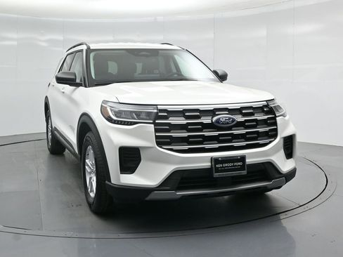 New 2026 Ford Explorer Active RWD image 55