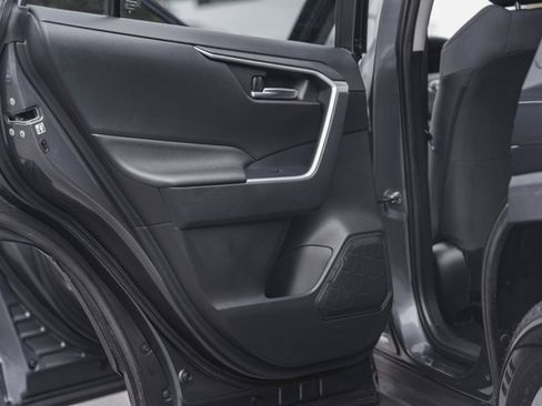 Used 2019 Toyota RAV4 XLE w/ Convenience Package image 36