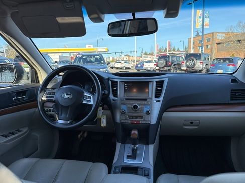 Used 2014 Subaru Outback 3.6R Limited image 6