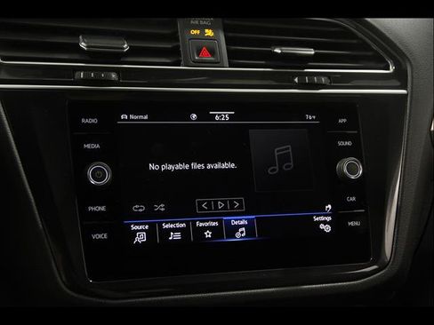 Certified 2023 Volkswagen Tiguan SE R-Line AWD/4WD image 11