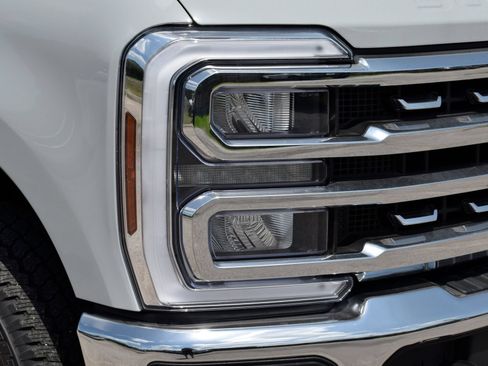 New 2026 Ford F250 Lariat w/ Chrome Package AWD/4WD image 24