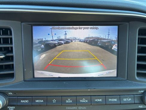 Used 2020 Hyundai Elantra SEL image 28