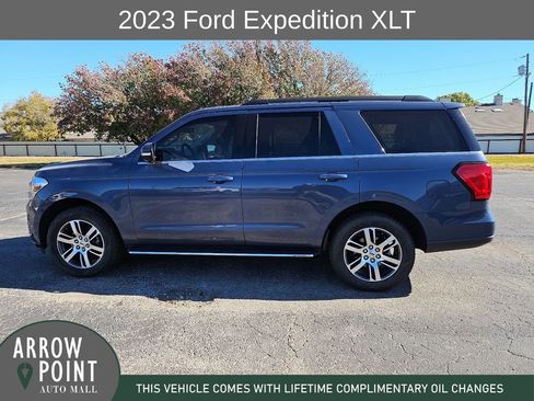 Used 2023 Ford Expedition XLT image 7