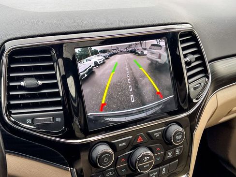 Used 2021 Jeep Grand Cherokee Limited w/ Premium Lighting Group image 21